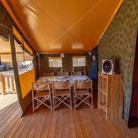 Easyatent Safari Tent Polari Park za odmor