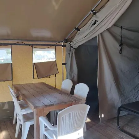 Park za odmor Easyatent Safari Tent Polari